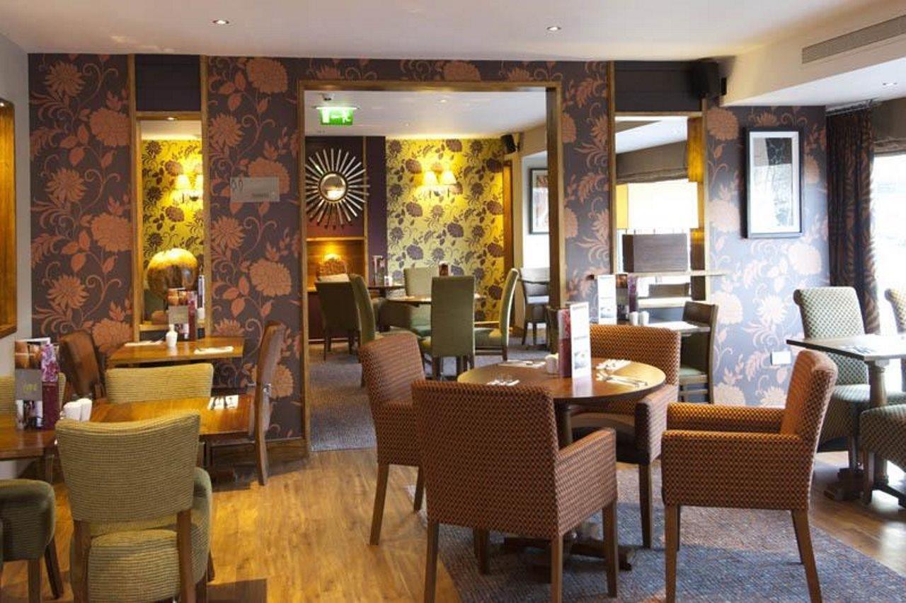 Premier Inn Bradford Central Экстерьер фото