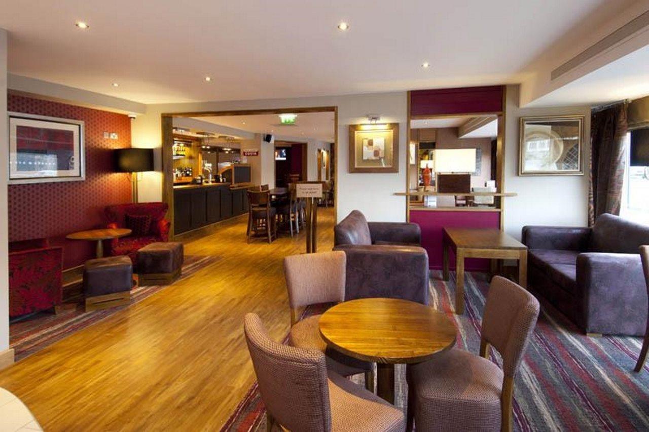 Premier Inn Bradford Central Экстерьер фото