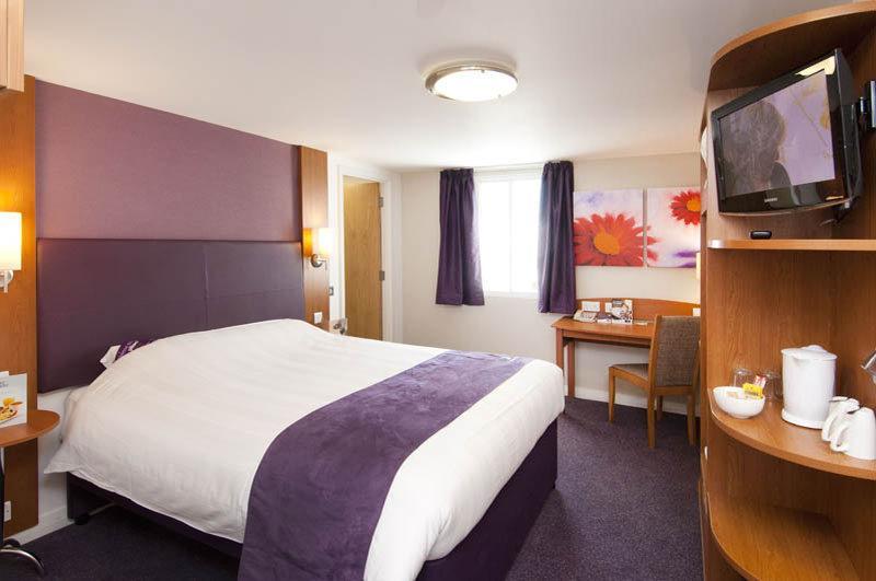 Premier Inn Bradford Central Экстерьер фото