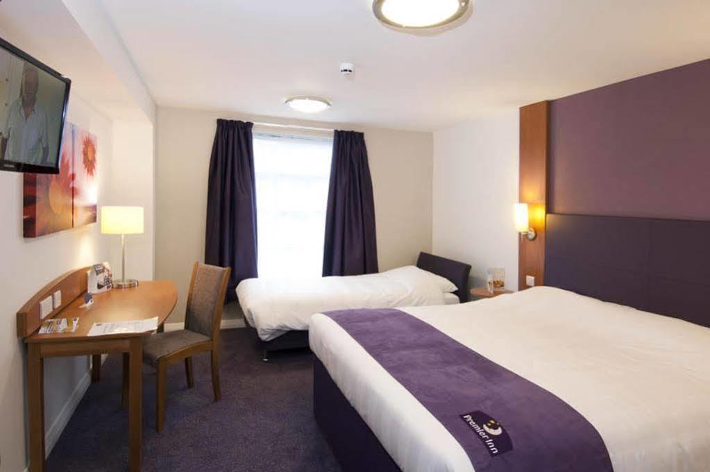Premier Inn Bradford Central Экстерьер фото