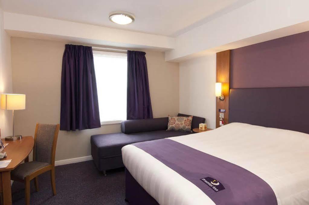Premier Inn Bradford Central Экстерьер фото