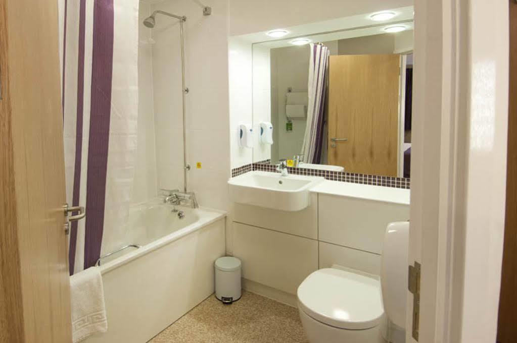 Premier Inn Bradford Central Экстерьер фото